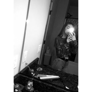 Meet your Posher, Kayela